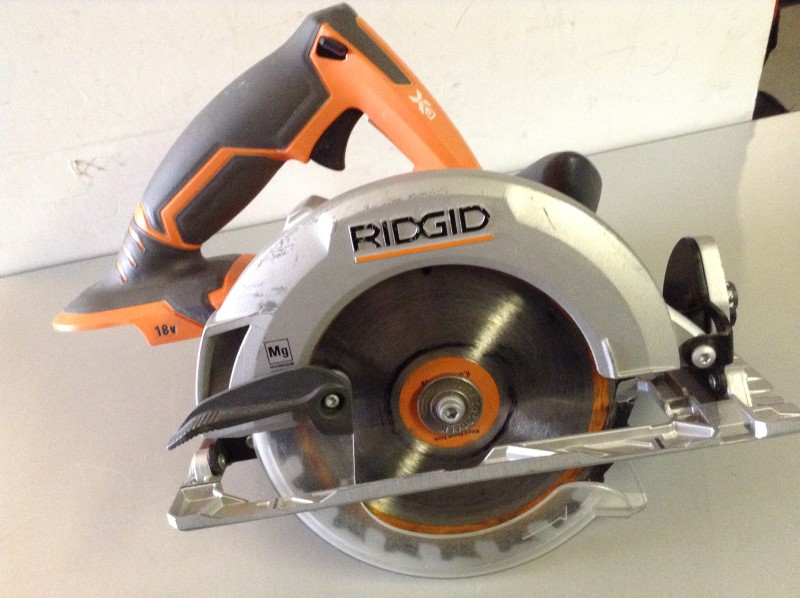 RIDGID R865 18VOLT 61/2" CORDLESS CIRCULAR SAW & BATTERY Very Good Buya