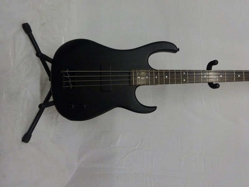 DEAN GUITARS Bass Guitar EDGE BASS 4 STRING Acceptable | Buya