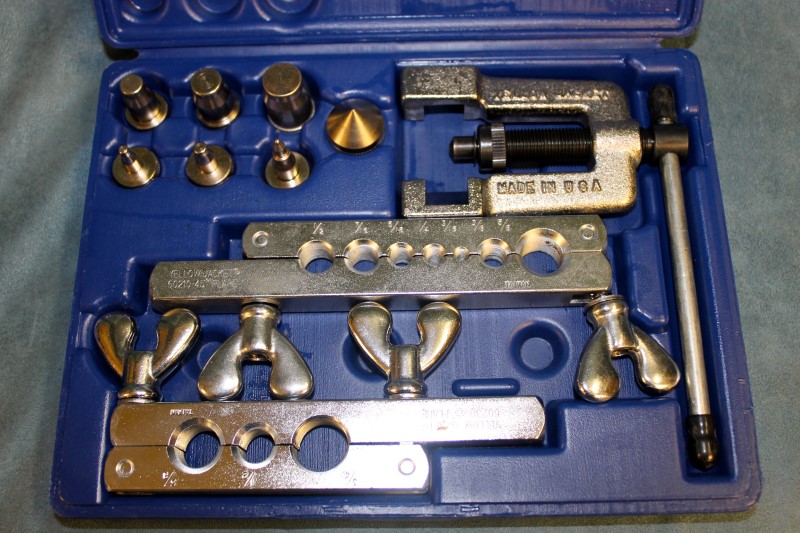 Yellow Jacket Swage/Flare Kit 3/16"3/4" Model 60440 D Like New