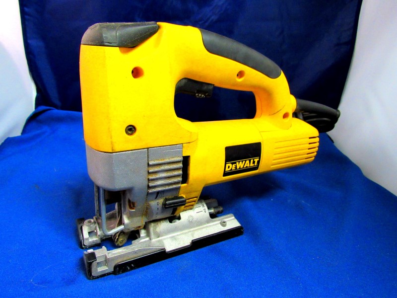 DEWALT JIGSAW DW321 Very Good Buya
