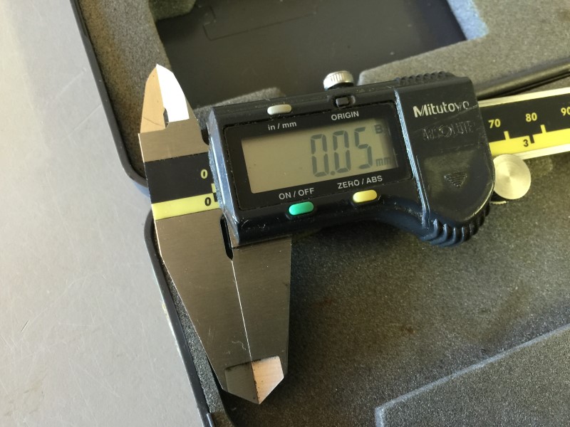 MITUTOYO 50019620 CD6" CSX ABSOLUTE DIGITAL CALIPER Good Buya