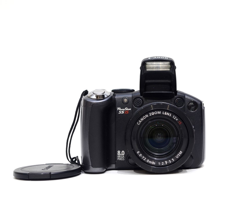 Canon PowerShot S5 IS 8MP Digital Camera w/ 12x Optical Zoom Acceptable