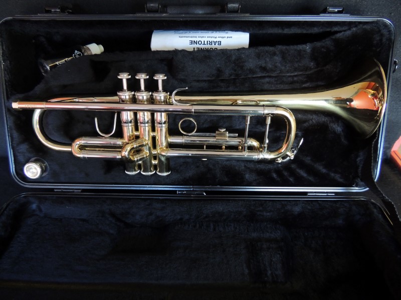 VINCENT BACH TRUMPET TR500 Good Buya