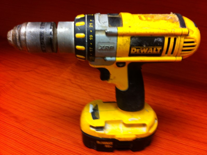DEWALT Cordless Drill DC920 For parts or not working Buya