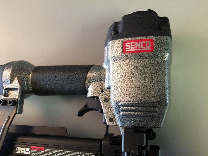 SENCO PW150 16GAUGE WIDE CROWN PNEUMATIC ROOFING STAPLER Very Good Buya