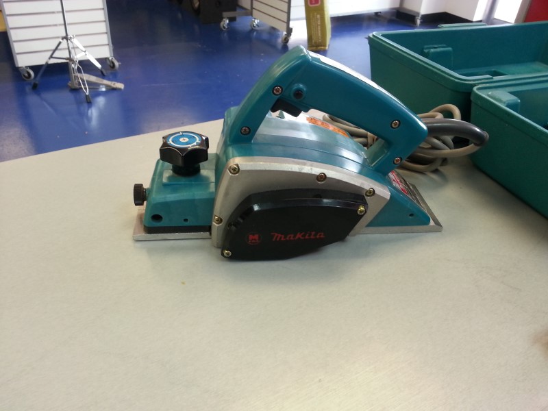 MAKITA PLANER 1900B PLANER Very Good Buya