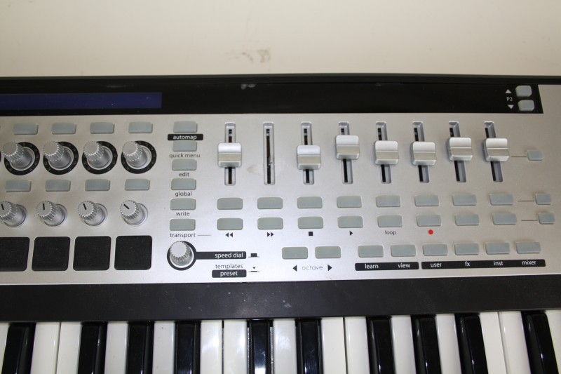 NOVATION Keyboards/MIDI Equipment SL MKII 49 KEY KEYBOARD Very Good Buya
