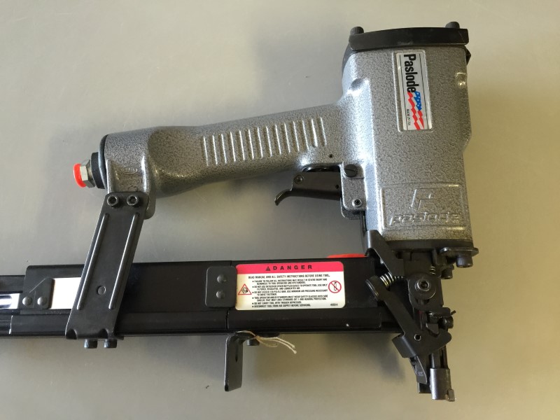 PASLODE 3150/38 W16R 16GA WIDE CROWN FINISH STAPLER 15/16" X 11/2