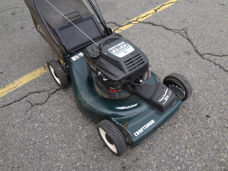 CRAFTSMAN 6HP LAWN MOWER Good Buya