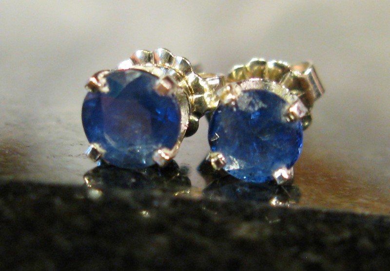 1.05 CTW Sri Lanka Ceylon Blue Sapphire Earrings 14K White Gold 2.1dwt Preowned Buya