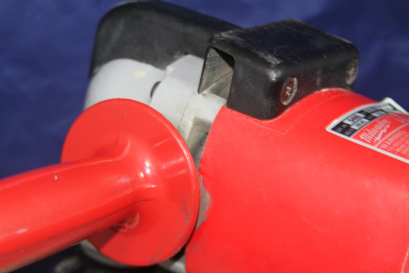 Milwaukee HD 5460 7/9" buffer/Polisher Varible Speed. Good Buya