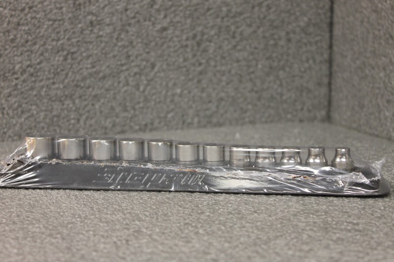 SNAP ON 3/8" DRIVE PAKTY231 12 PIECE METRIC SOCKET SET Brand New Buya