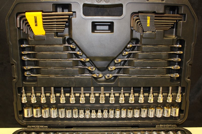 DeWalt 204Piece Mechanics Tool Set DWMT72165 Very Good Buya