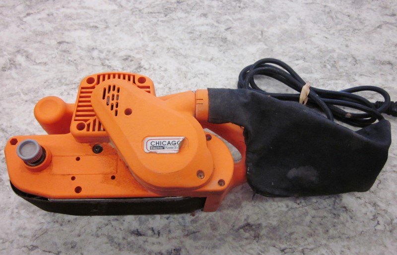 CHICAGO ELECTRIC Belt Sander 90045 BELT SANDER Good Buya
