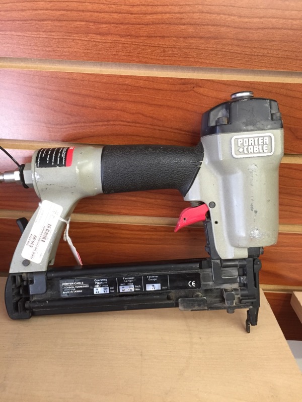 PORTER CABLE Nailer/Stapler BN125A Like New Buya