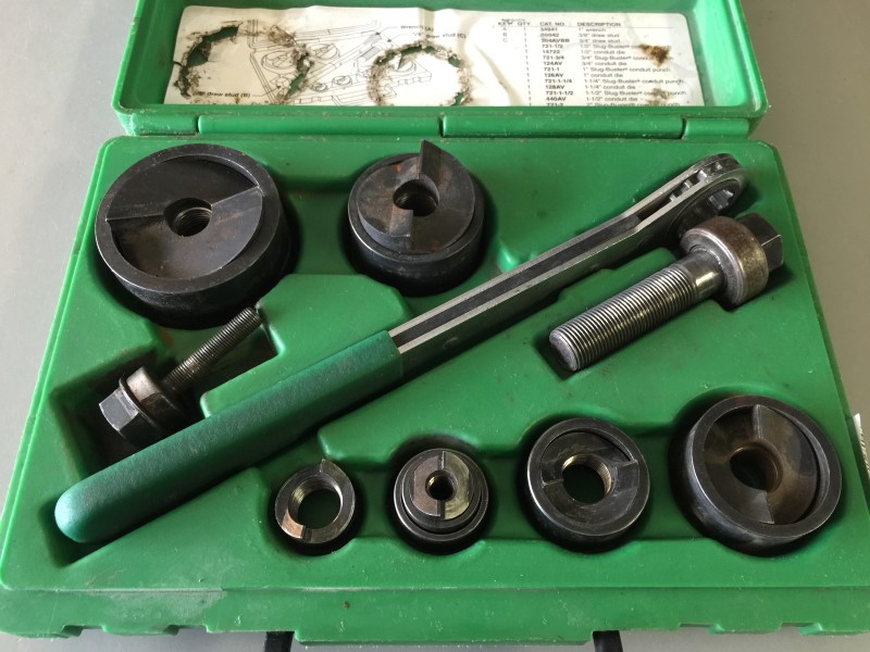 Greenlee 7238SB SlugBuster Knockout Kit With Ratchet Wrench Very Good