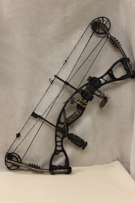 Hoyt Alphamax 32 Realtree Compound Bow Very Good 