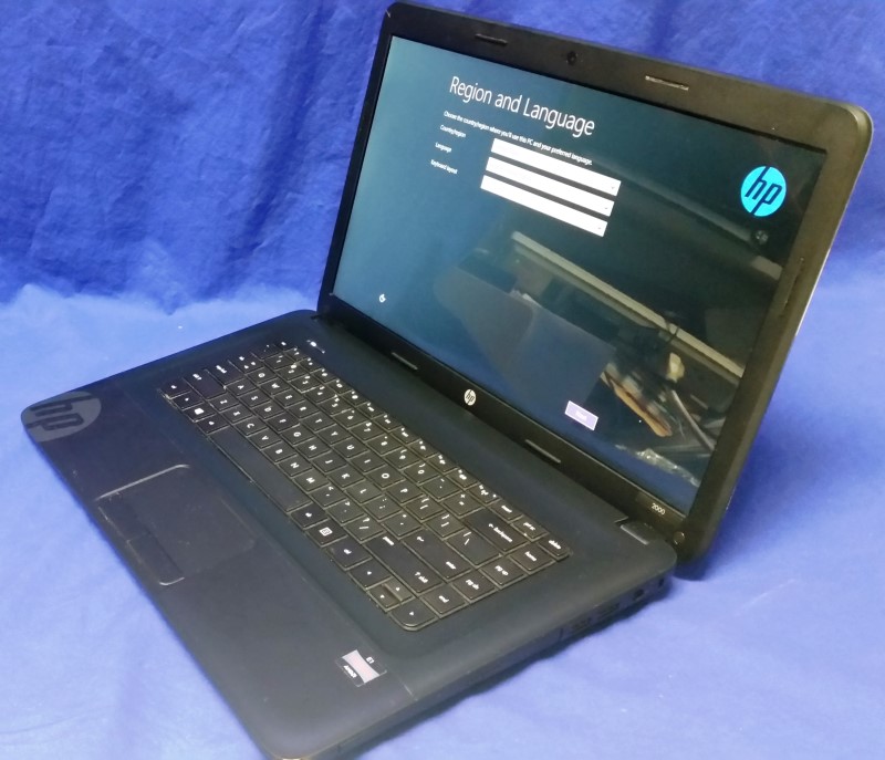 Hewlett Packard Laptop 2000 2c29nr Very Good Buya 8620