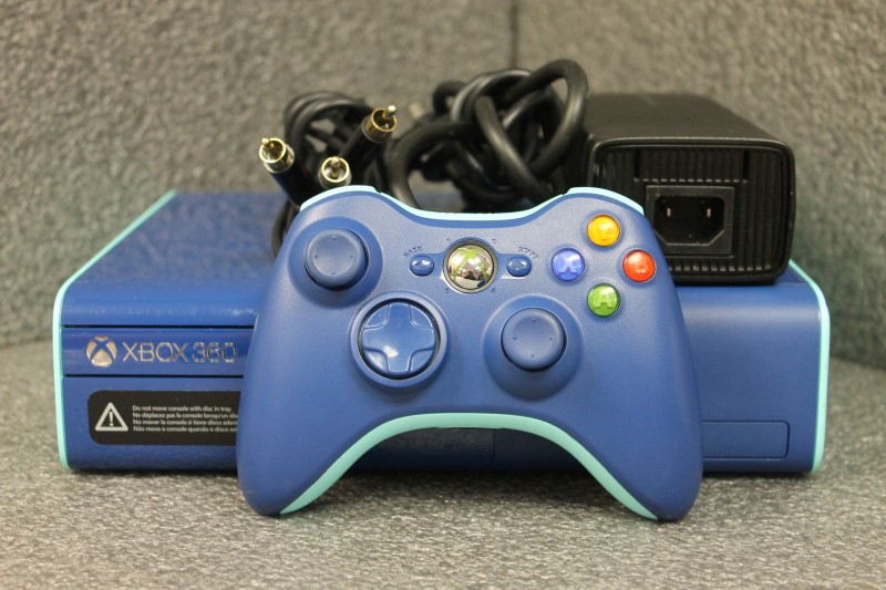 MICROSOFT XBOX 360 E MODEL 1538 SPECIAL EDITION BLUE 4GB Very Good | Buya