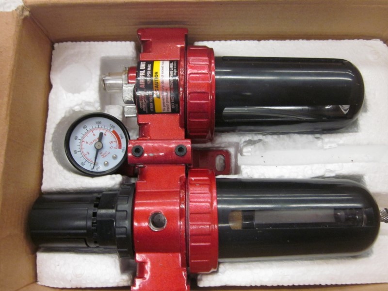 CENTRAL PNEUMATIC AIR FILTER /REGULATOR Very Good Buya