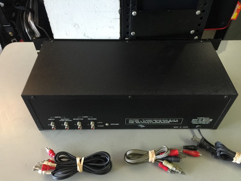 AUDIOSOURCE EQONE GRAPHIC EQUALIZER W/ SPECTRUM ANALYZER Good Buya