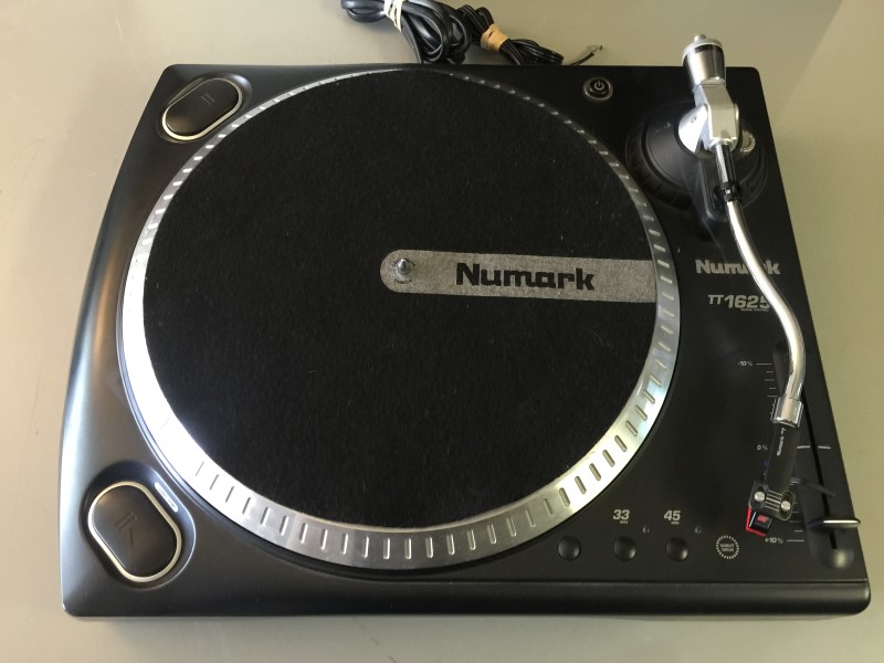 Numark TT1625 Dual Start/Stop DirectDrive DJ Turntable Good Buya