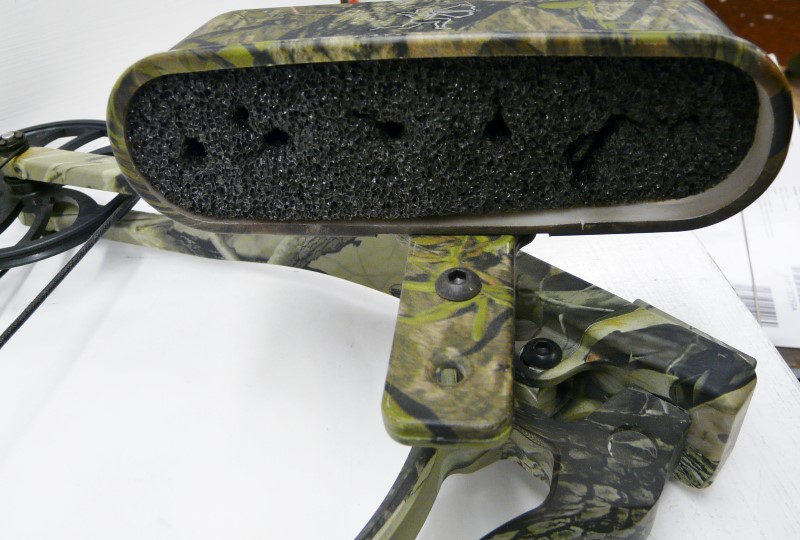 BOWTECH DIAMOND ARCHERY BLACK ICE FLX RIGHT HAND COMPOUND BOW Very Good