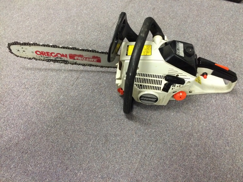 Echo CS3900 Chainsaw 16" Bar Very Good Buya