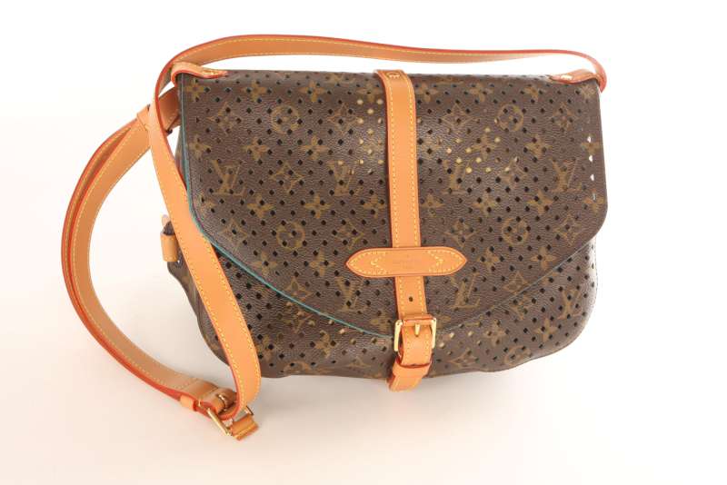 Does Burlington Coat Factory Sell Louis Vuitton Handbags