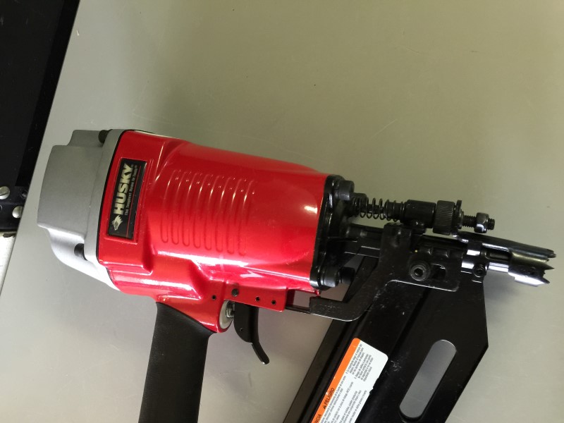 HUSKY 9045701 31/2" FULL ROUND HEAD FRAMING NAILER Very Good Buya