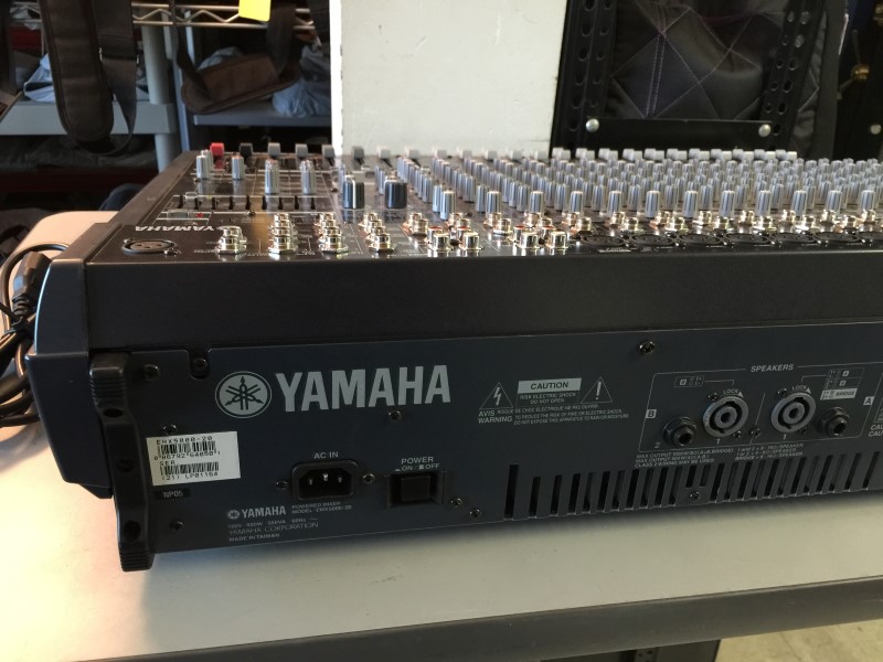 YAMAHA EMX500020 20 Channel Powered Mixer with Effects, 1000 Watts