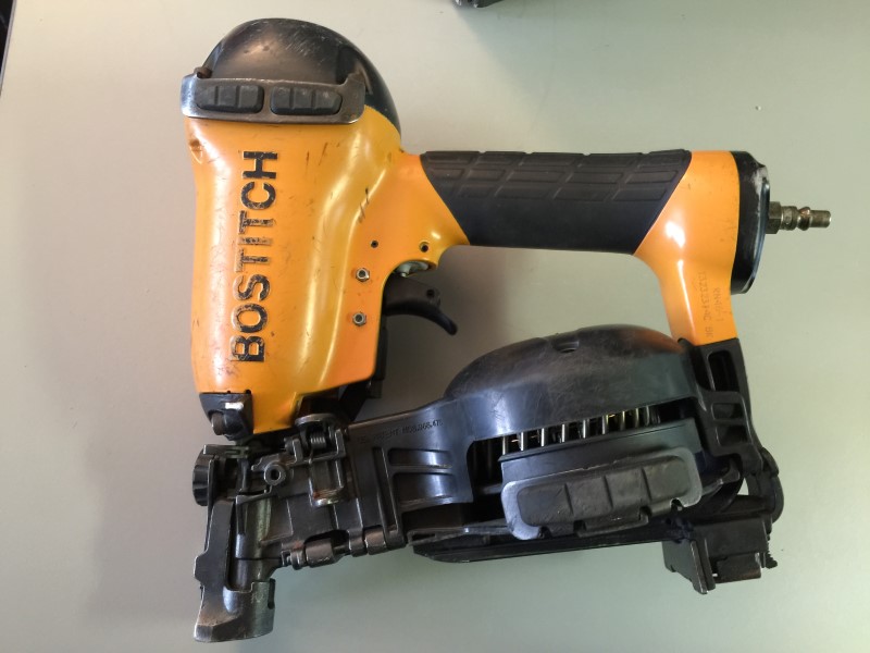 BOSTITCH RN46-1 HEAVY DUTY COIL-FEED ROOFING NAILER Good | Buya
