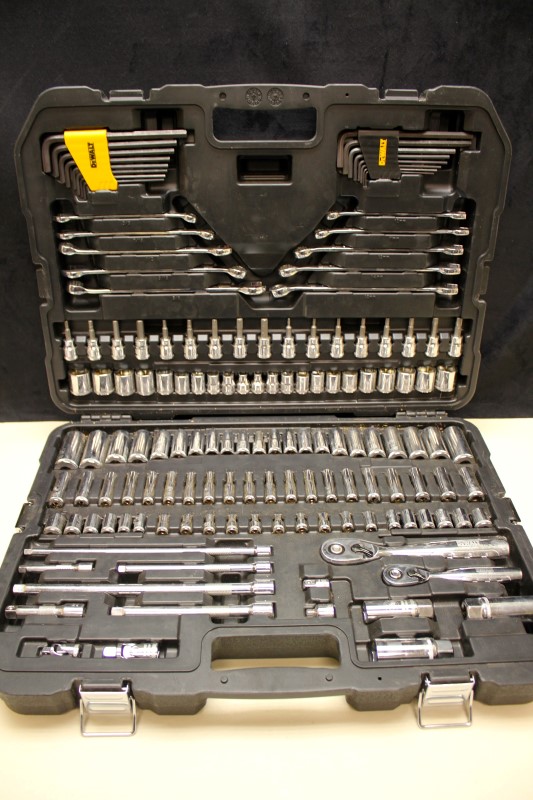 DeWalt 204Piece Mechanics Tool Set DWMT72165 Very Good Buya