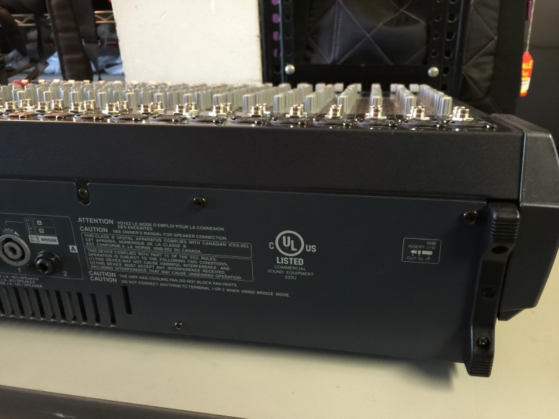 YAMAHA EMX500020 20 Channel Powered Mixer with Effects, 1000 Watts