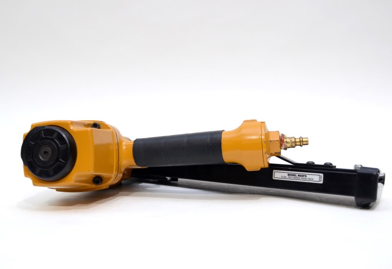 Stanley Bostitch Nailer/Stapler N60FNAS IS Leaks Air! For parts or not