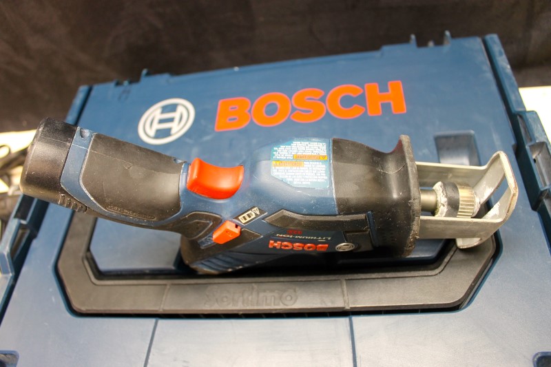 Bosch 12Volt Cordless Reciprocating Saw Model PS60 Good Buya