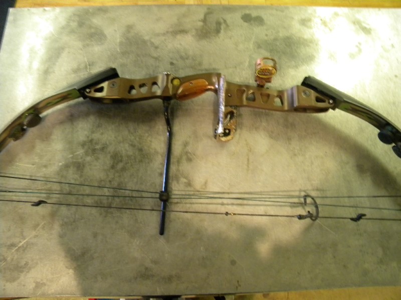 HOYT Bow LEGACY Like New Buya