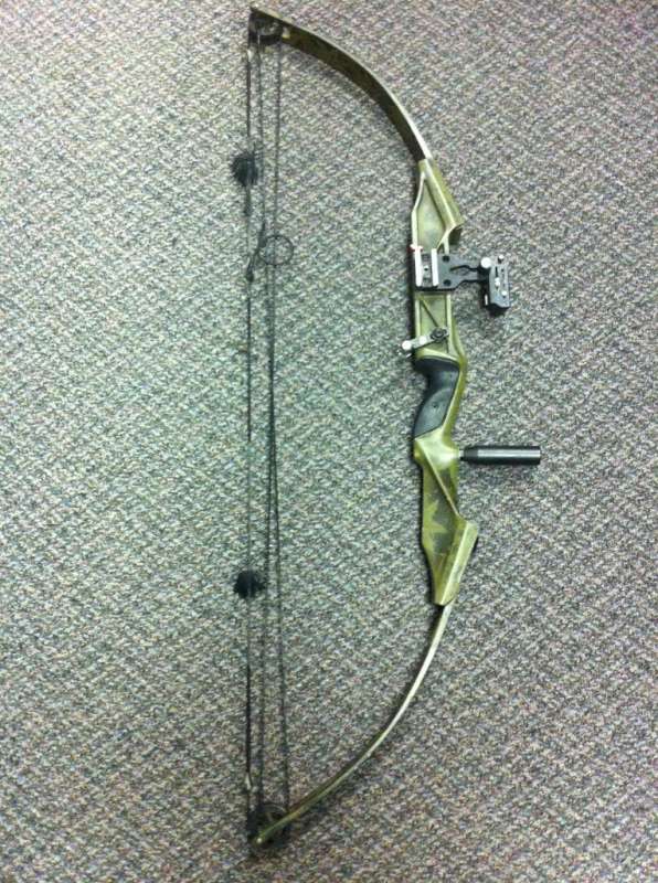INDIAN ARCHERY BOW WARHAWK Like New Buya