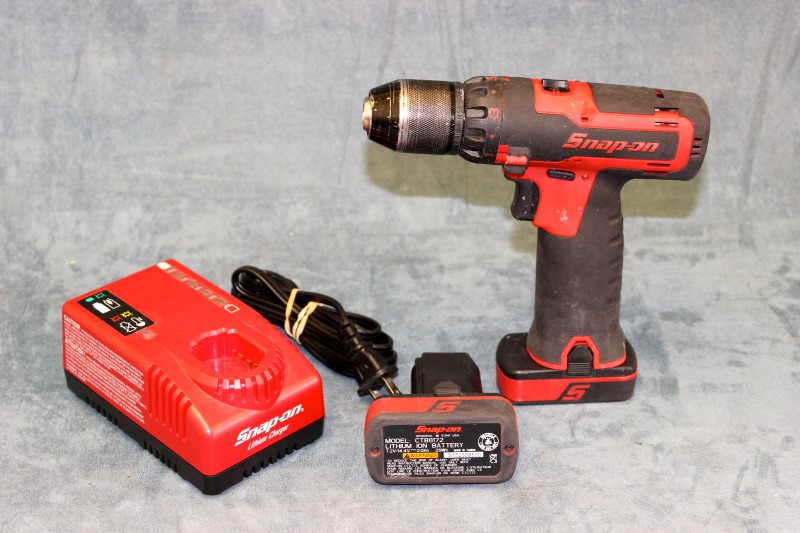 SnapOn 3/8" Cordless 14.4V Drill Driver Model CDR761A Good Buya