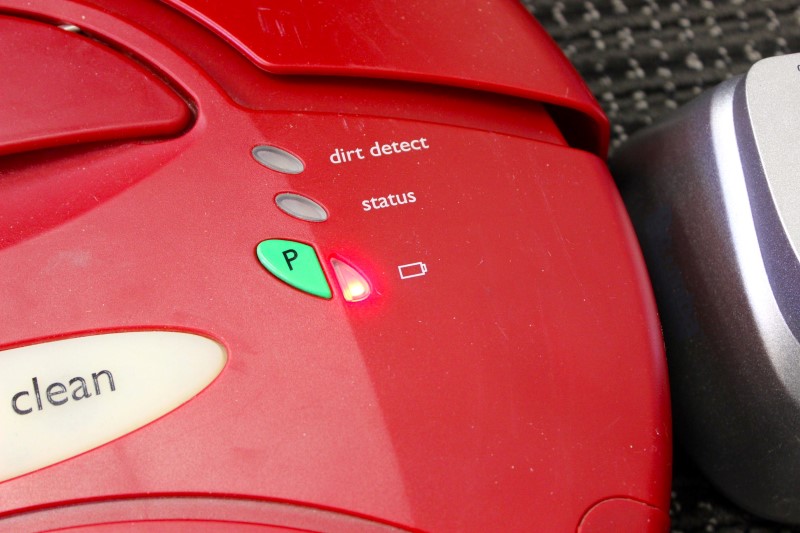 iRobot Roomba Robotic Floorvac Vacuum, Red Model 4100 Good Buya