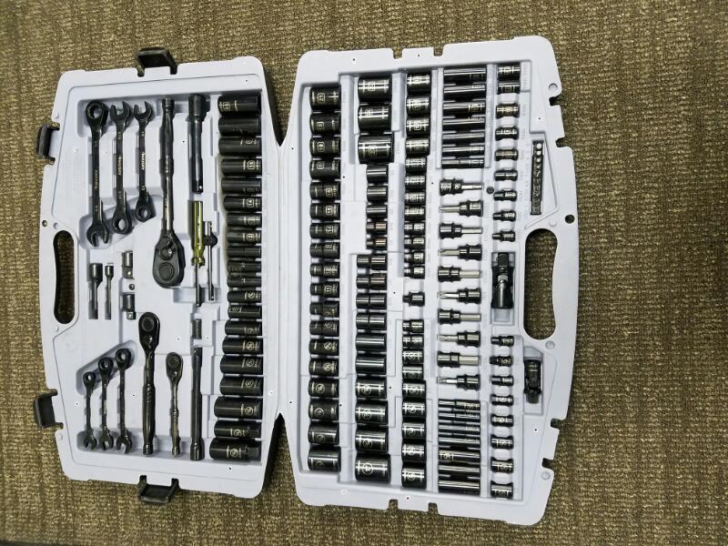 HUSKY Mixed Tool Box/Set 149PIECE CHROME MECHANICS TOOL SET Good Buya