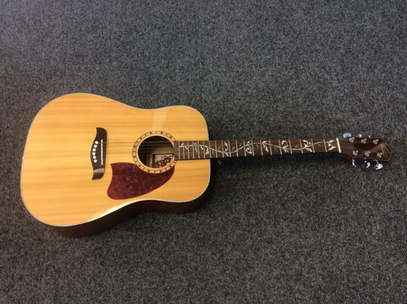 OSCAR SCHMIDT Washburn OG3 Spruce Top Dreadnought Acoustic Guitar Tree