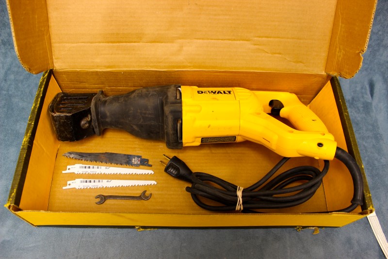 DeWalt Corded Reciprocating Saw Model DWE304 Good Buya