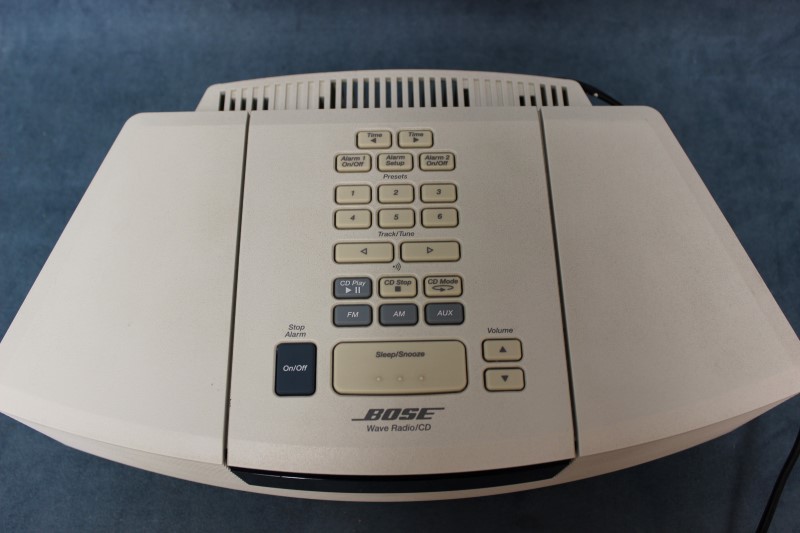 Bose Wave Radio/CD, White Model AWRC1P Good Buya