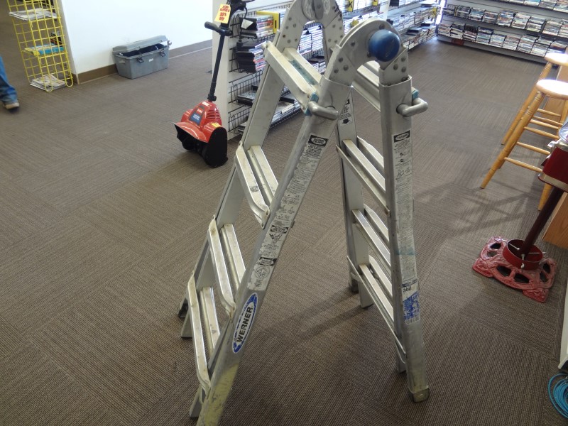 WERNER MT17B 17 FT. ALUMINUM TELESCOPING MULTIPOSITION LADDER TYPE 1A
