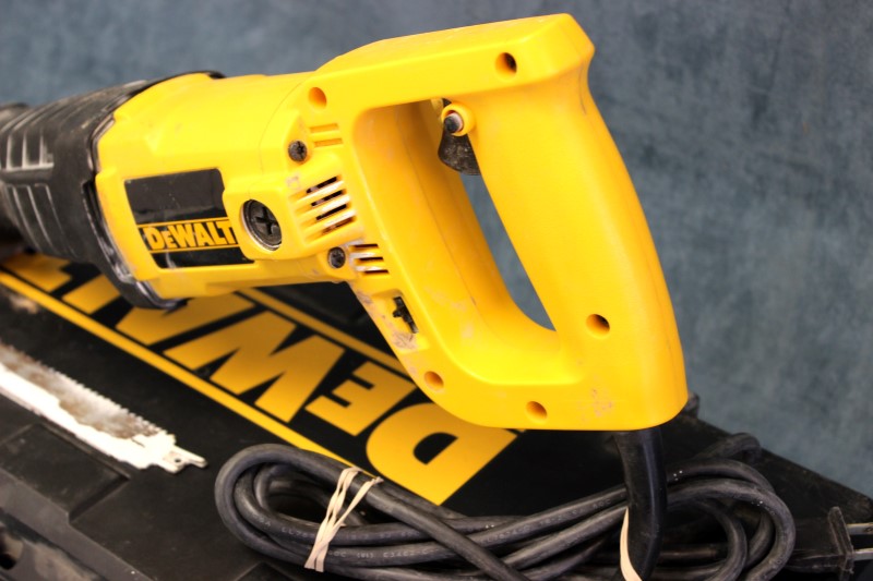 DeWalt Corded Reciprocating Saw Model DW304 Good Buya