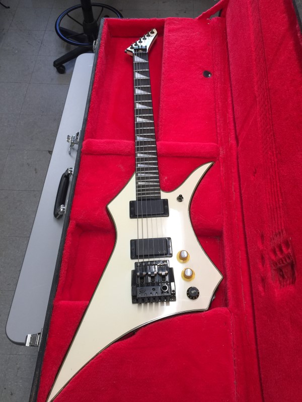 WASHBURN HM20 Retro Heavy Metal Series Electric Guitar Pearl White