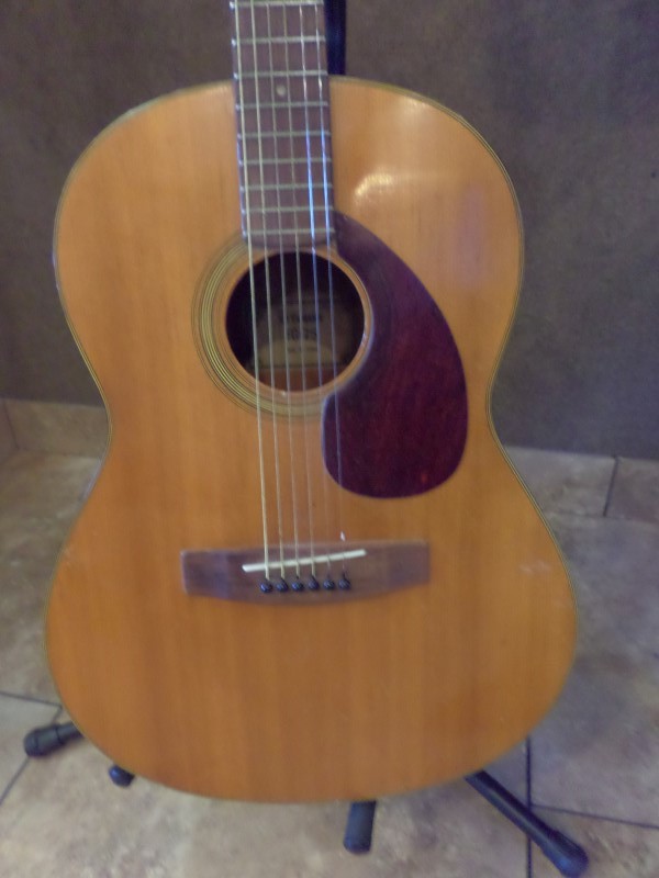 YAMAHA Acoustic Guitar FG 75 Very Good Buya YAMAHA Acoustic Guitar FG 75 Very Good Buya