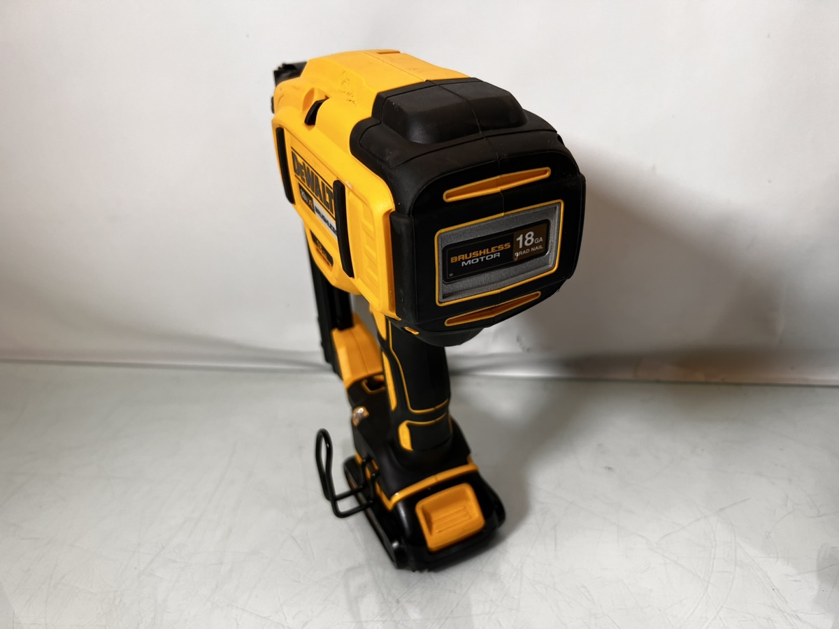 Dewalt Dcn V Max Xr Gauge Cordless Brad Nailer W Ah