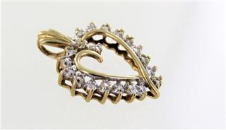 10 KT GOLD PENDANT HEART 0.9DWT/YG